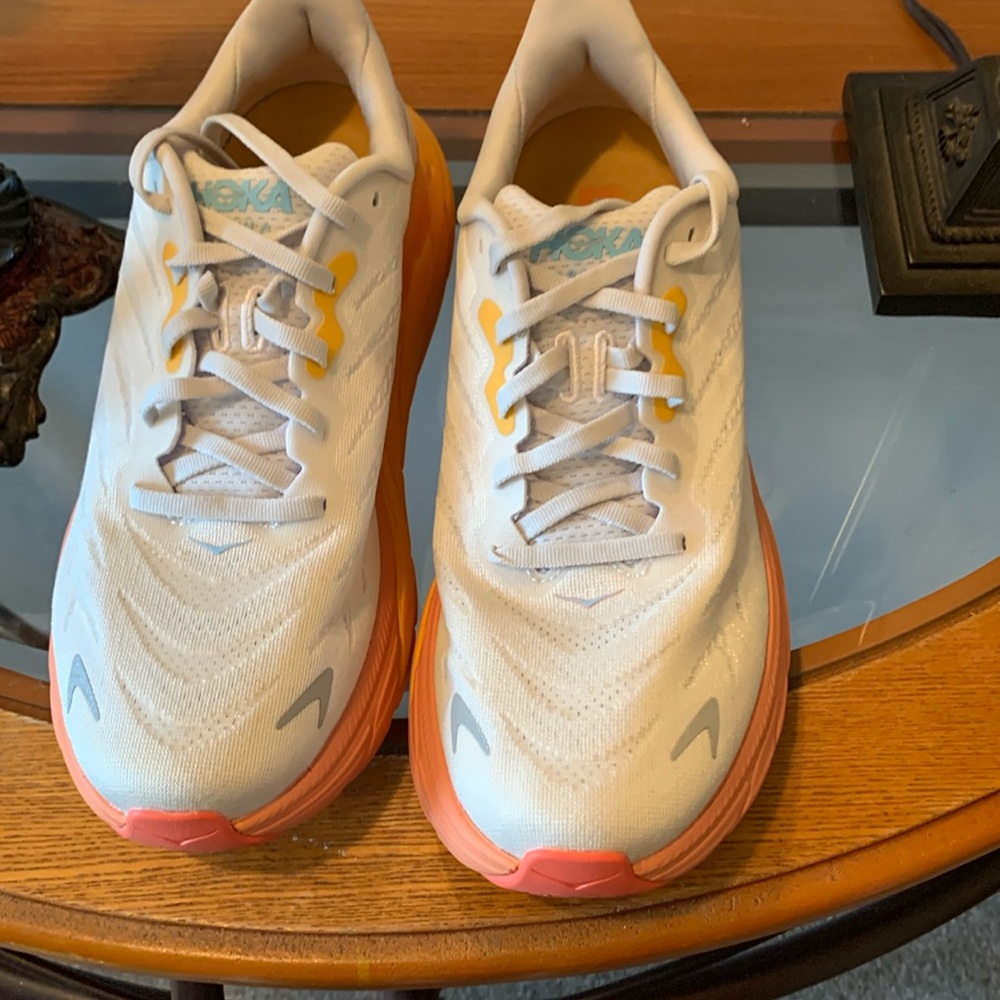 Nice comfortable HOKA sneaker size 9.5 comes without box